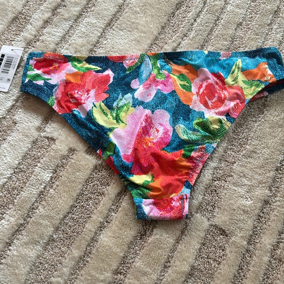Bottoms only Vera Bradley bikini - Picture 2 of 3